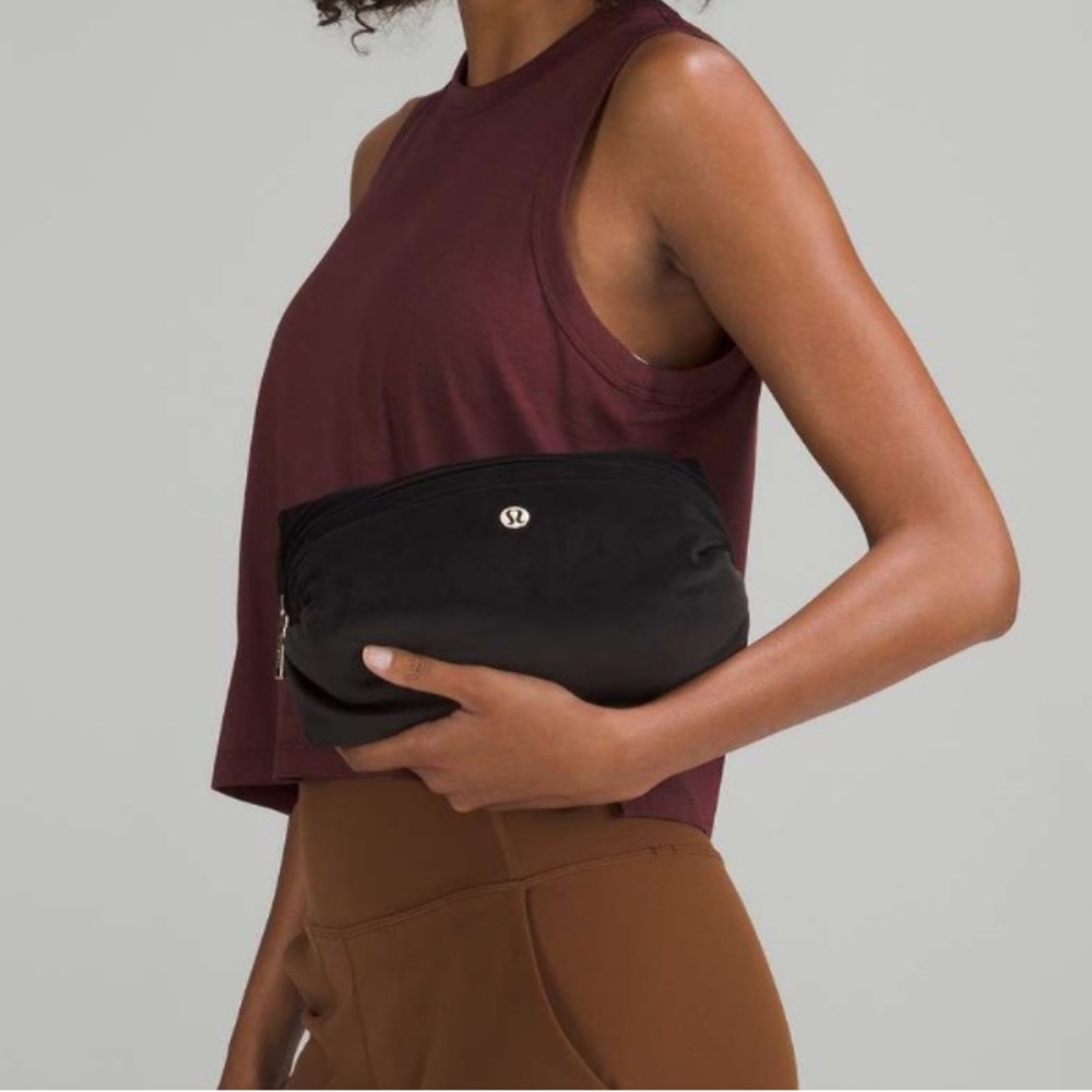 Lululemon Feeling Ready Velour Pouch
3.5L